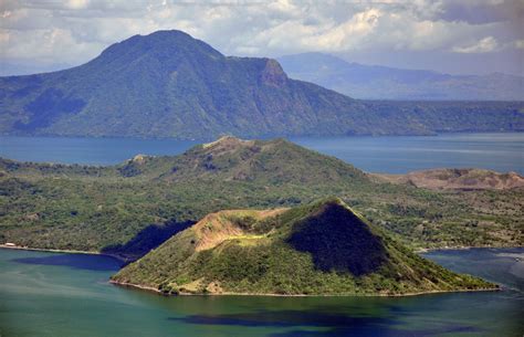 taal volcano